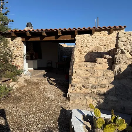 Angela - Ginevra Villa Lampedusa
